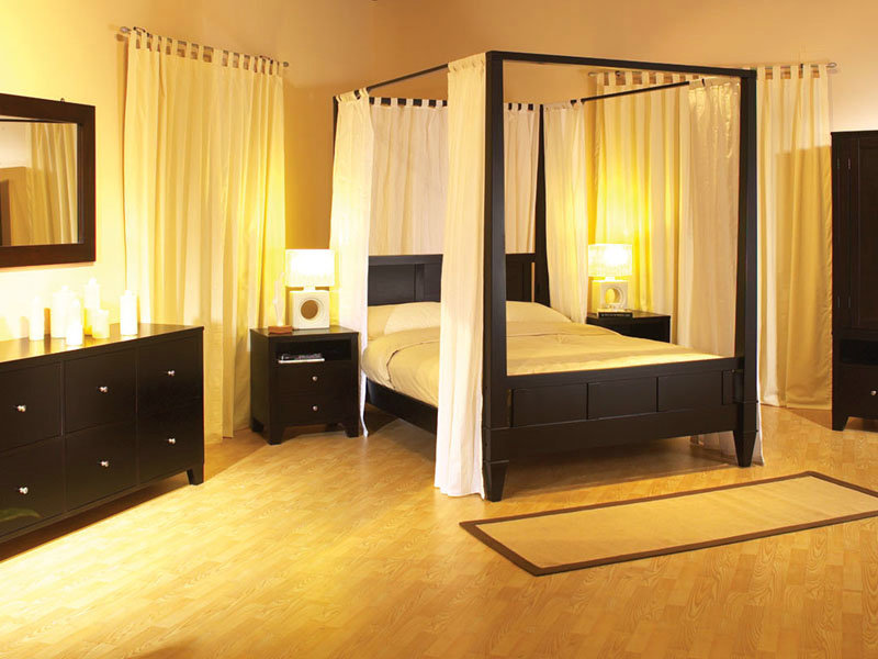 Canopy Beds :: Bedroom Furniture