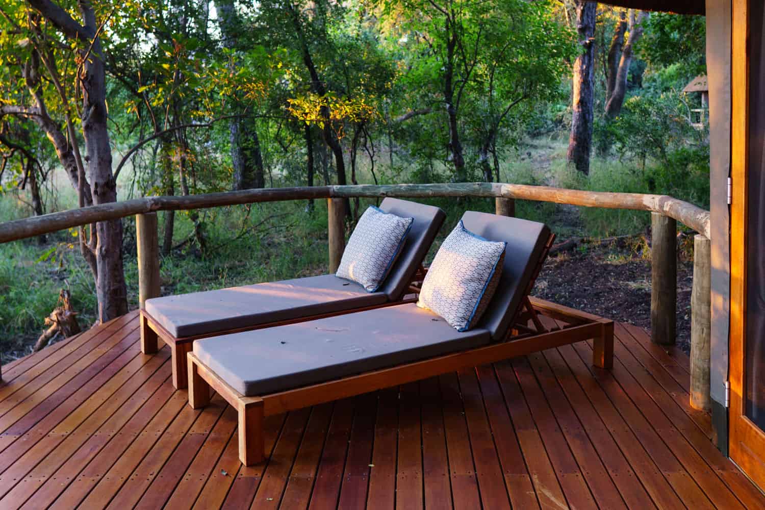 Wooden Chaise with Brown Cushions for Outdoors